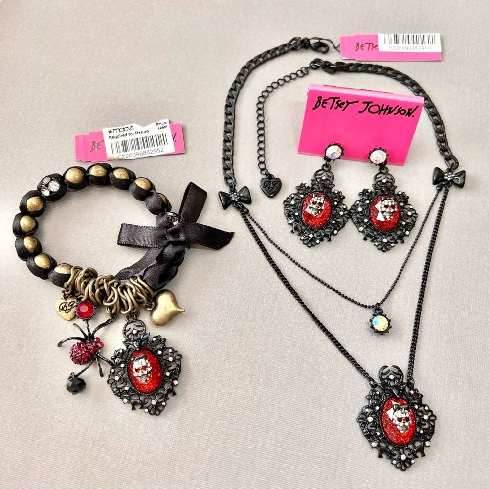 Betsey Johnson ‘Dark Forest’ Skull Jewelry Set Retired/HTF/with tags!